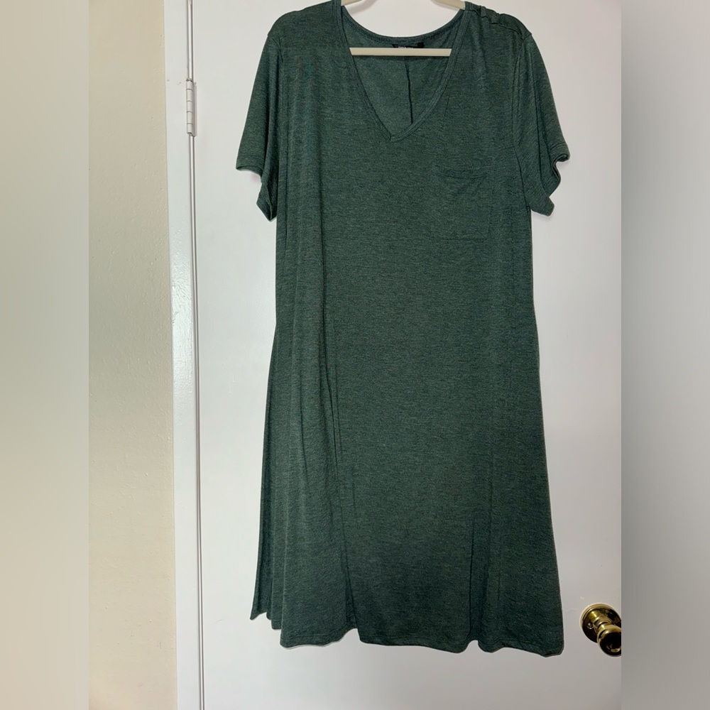 Shien curve green t shirt dress